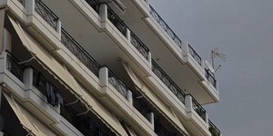 Η πολυκατοικία που συνελήφθη η γυναίκα