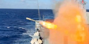 Πολεμικά σκάφη Ρωσίας και Κίνας μετέχουν στα κοινά ναυτικά γυμνάσια