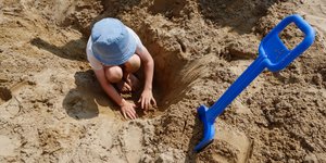 Σκάψιμο παραλίας