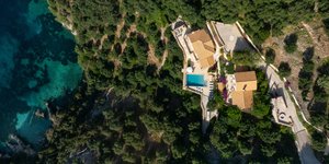 Greece Sotheby’s International Realty: Μέσα σε 40 μέρες πουλήθηκαν πολυτελείς κατοικίες αξίας 40 εκατομμυρίων ευρώ – Σε Πάρο, Σκιάθο, Κέρκυρα, Κεφαλονιά 
