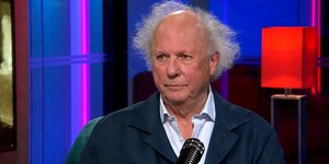 Η ζωή του σήμερα μοιράζεται ανάμεσα στη Νέα Υόρκη, το σπίτι του στο Κονέκτικατ και τη νότια Γαλλία, όπου εγκαταστάθηκε μετά την αποχώρησή του από το Vanity Fair το 2017 / VANITY FAIR