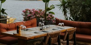 Φωτογραφία: Instagram @tiklacuzinawinebar