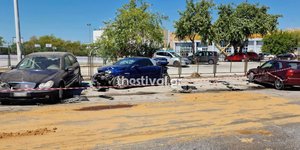 Ανεξέλεγκτη πορεία ΙΧ με υλικές ζημιές σε σταθμευμένα αυτοκίνητα