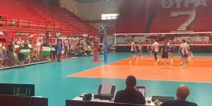 Σημαίες παλαιστίνης στο φιλικό Ελλάδα -Ισραήλ