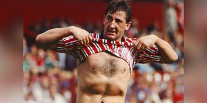 Premier League: Ο θηριώδης επιθετικός που... έσπαγε επικαλαμίδες