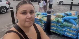 Μια μητέρα δίχασε την κοινή γνώμη στο διαδίκτυο, αφού αποκάλυψε ότι ολοκλήρωσε τα χριστουγεννιάτικα ψώνια της από τον Αύγουστο