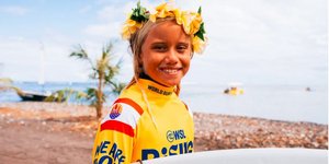 Η 12χρονη Kelia Mehani Gallina, γεννημένη και μεγαλωμένη στο Τεαχουπόο της  Ταϊτής, έγινε προ ημερών η νεότερη αθλήτρια στην ιστορία της World Surf League / GETTY