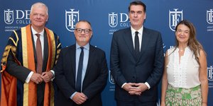 Ο Πρύτανης του University of Sunderland, Sir David Bell, ο Πρέσβης της Μ.Βρετανίας κ. Matthew Lodge, ο Διευθυντής του Κολλεγίου DEI, κ. Νταν-Πάρις Παπαγεωργίου και η Διευθύντρια του British Council κυρία Αναστασία Ανδρίτσου