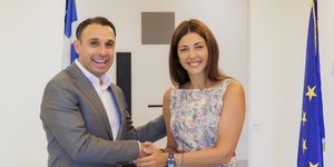 Ο Διευθύνων Σύμβουλος της ΘΕΟΝΗ, κος. Δημήτρης Τσέλιος & η Υπουργός Παιδείας κα. Ζαχαράκη