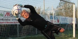 Επέστρεψε στο ποδόσφαιρο σε ηλικία 82 ετών