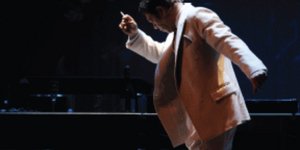 "Τα πήρες όλα κι Έφυγες - Η ζωή του Στράτου Διονυσίου" στο Θέατρο  Radio City, Θεσσαλονίκη