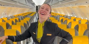 H αεροσυνοδός Μπάρμπαρα «Barbie Bac» Μπατσιλιέρι