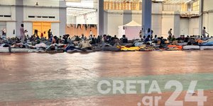 Εκατοντάδες μετανάστες στην Αγυιά Κρήτης