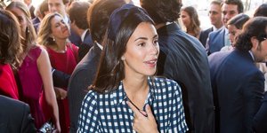 Inditex σε γάμο; Η Αλεσάντρα ντε Όσμα το τόλμησε και ήταν η πιο κομψή καλεσμένη