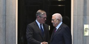 Μαχμούντ Αμπάς, Κιρ Στάρμερ