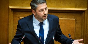 Ο Νίκος Ανδρουλάκης στη Βουλή