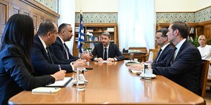 Συνάντηση Ανδρουλάκη με τον δήμαρχο Βηθλεέμ και τον Παλαιστίνιο πρέσβη -«Προτεραιότητα να σταματήσει η εθνοκάθαρση στη Γάζα»