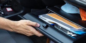 Ντουλαπάκι αυτοκινήτου