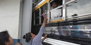 Συνεχίζονται οι απελάσεις μεταναστών στις ΗΠΑ