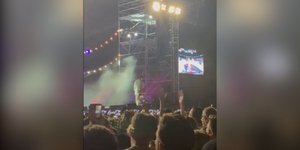 Ο Κωνσταντίνος Αργυρός σε συναυλία του στη Θεσσαλονίκη