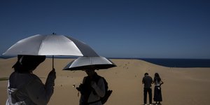 ασημενιες ομπρελες