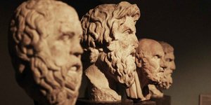 Η δύναμη της θεωρίας έγκειται όχι μόνο στη βιολογική της αξίωση, αλλά και στην ψυχολογική της απήχηση / WIKIPEDIA