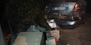 Αυτοκίνητο που πήρε σβάρνα ο Μπισμπίκης με το τζιπ του 