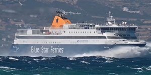Η μάχη του Blue Star Naxos με τα κύματα