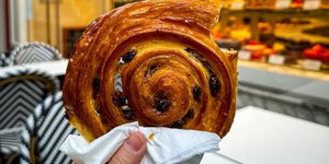 Πρωινό στο χέρι