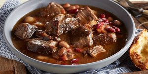 Η άνοδος των λεγόμενων stewfluencers μοιάζει εκ πρώτης όψεως με ακόμη μία παράξενη τάση του TikTok / SHUTTERSTOCK