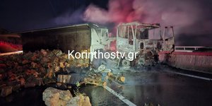Νταλίκα που μετέφερε καυσόξυλα τυλίχτηκε στις φλόγες στην Ε.Ο Κορίνθου-Πατρών