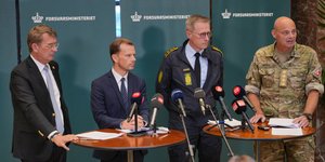 Δανοί αξιωματούχοι ενημερώνουν για τις επιθέσεις με drones σε αεροδρόμια της χώρας