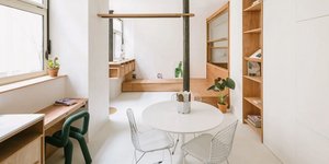 Ένα πρώην ατελιέ 42 τ.μ. βρίσκει νέα ζωή ως κομψό και λειτουργικό διαμέρισμα