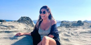 Σούπερ σέξι η Έλενα Παπαρίζου με μαγιό στην Κίμωλο -Δείτε το άλμπουμ των διακοπών της