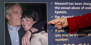 Το Κογκρέσο έδωσε στη δημοσιότητα χιλιάδες έγραφα για τον Έπσταϊν