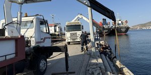 Εργασίες αποκατάστασης στην προβλήτα της πρώην Αμερικανικής Βάσης Ελευσίνας από τον ΟΛΕ Α.Ε