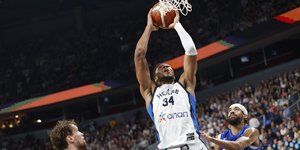 Ο Γιάννης Αντετοκούνμπο