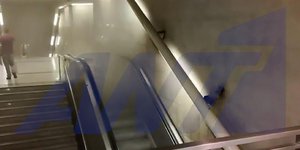 Καπνοί στις κυλιόμενες σκάλες του μετρό στον Ευαγγελισμό