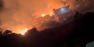 Φωτιά στη Νέα Πέραμο Αττικής