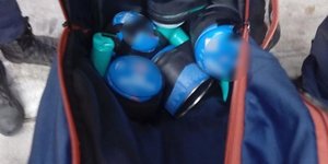 Γκαζάκια στην τσάντα ενός εκ των συλληφθέντων