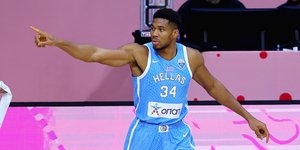 Ο Γιάννης Αντετοκούνμπο