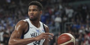 Ο Γιάννης Αντετοκούνμπο σε αγώνα Εθνικής στο Eurobasket 2025
