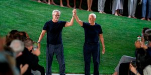 O Giorgio Armani με το δεξί του χέρι Λέο Ντελ'Όρκο