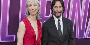 Αλεξάντρα Γκραντ και Κιάνου Ριβς στο κόκκινο χαλί