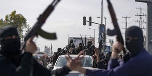 Οπλισμένοι άνδρες της Χαμάς στη Γάζα
