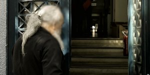 Ο ηγούμενος της Μονής Μεγάλου Σπηλαίου που κατηγορείται ότι ξεπουλούσε κειμήλια 