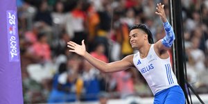 O Εμμανουήλ Καραλής