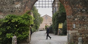 Το παρεκκλήσει στο χωριό Ριβάλτα όπου θα γίνει η εξόδιος ακολουθία για τον Τζόρτζιο Αρμάνι