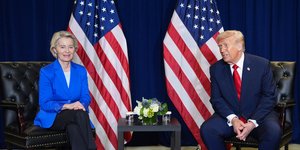 Ούρσουλα φον ντερ Λάιεν και Ντόναλντ Τραμπ σε συνάντηση στον ΟΗΕ