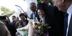 Οικουμενικός Πατριάρχης Βαρθολομαίος λουλουδια